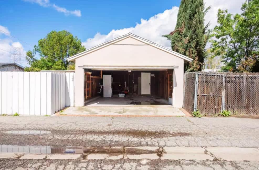 Gilmore Grove In Reseda * Los Angeles