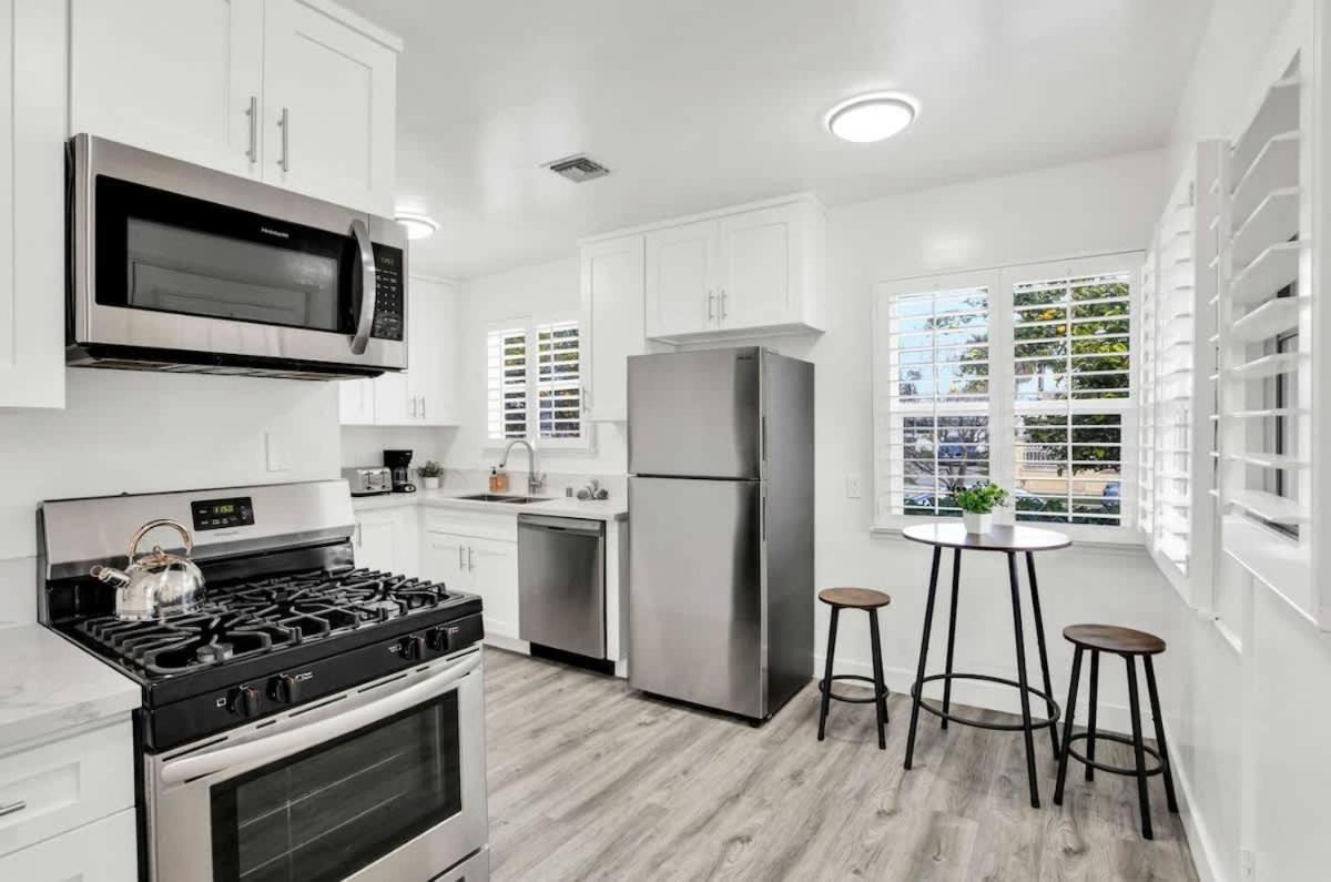 Gilmore Grove In Reseda * Los Angeles